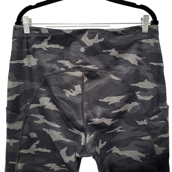 Athleta Women's Ultimate Camo 7/8 Tight Capri Size 2XL black heather gray Camo. - Picture 6 of 11
